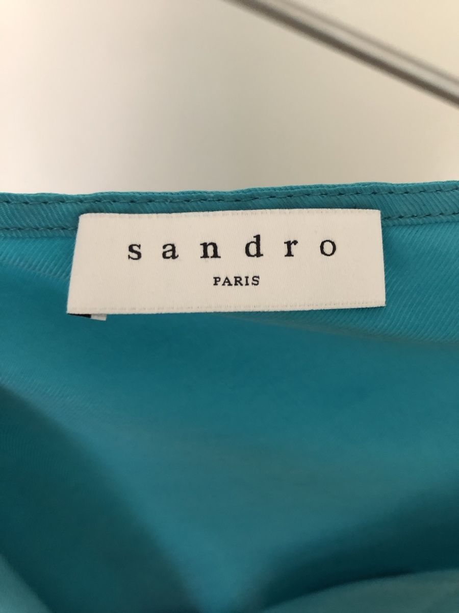 Sandro Camicette: Wunderschöne Bluse von Sandro Paris – Usato da Basel venduto da Kalleskaviar