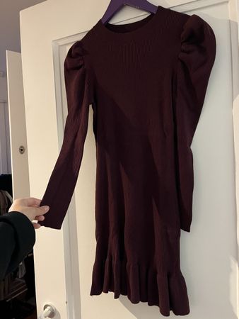 Süsses Strickkleid in Bodeauxrot