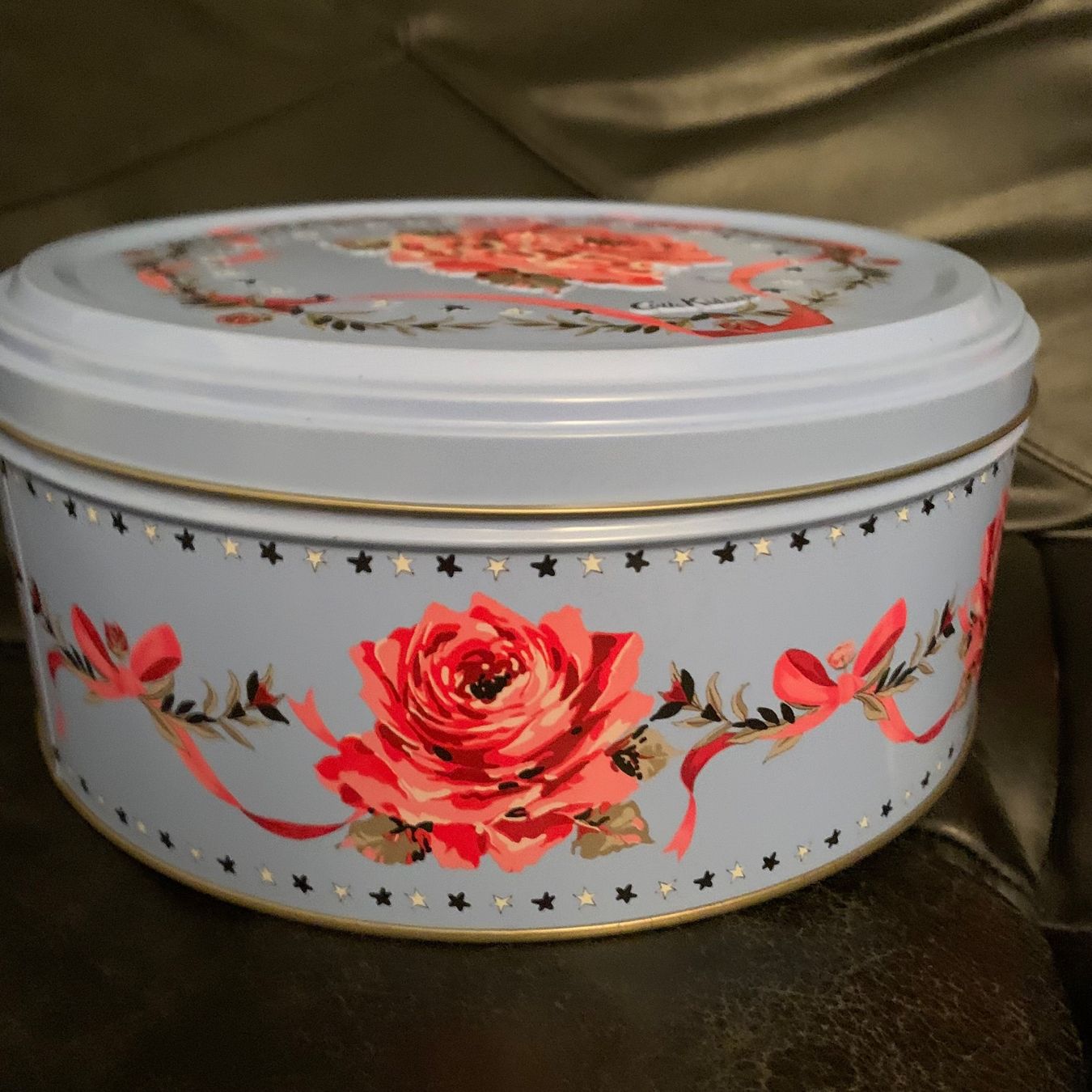 Contenitori & Simili: Blechdose, Keksdose Roses, Vintage Design – Usato da Hinteregg venduto da GARANTA 2