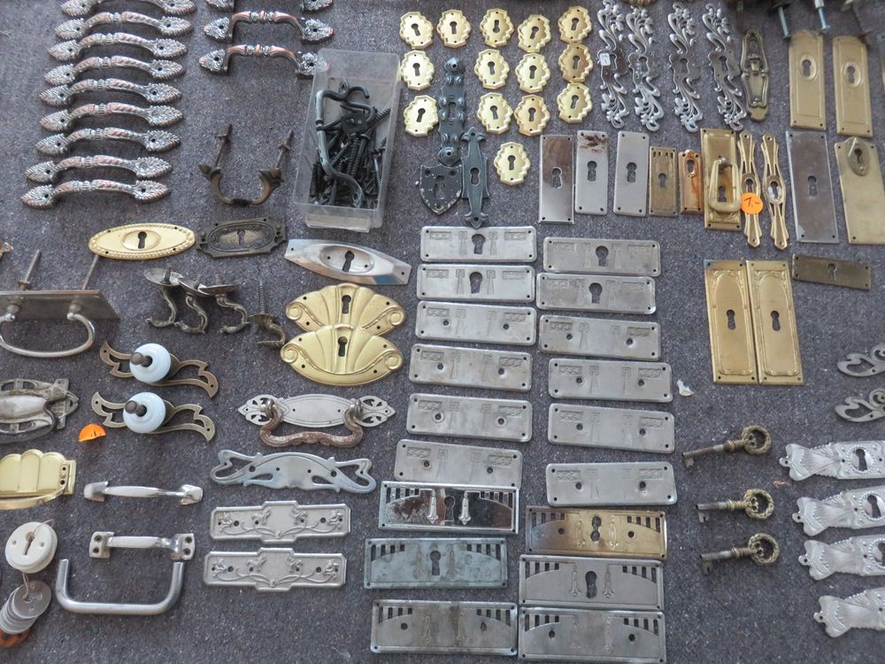 Antike Beschlage Kommode