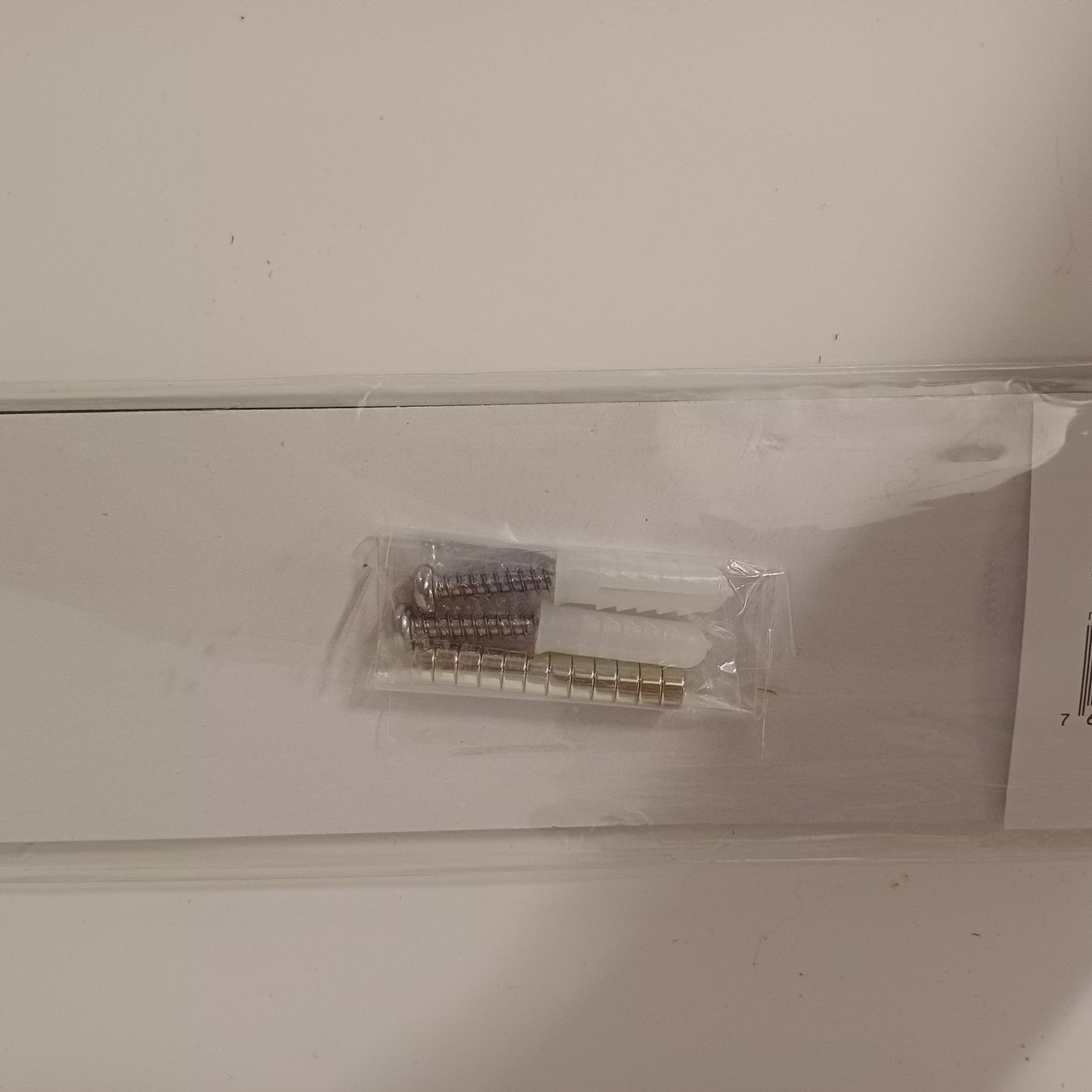 Calamite: Barre aimantée neuve à fixer au mur – Nuovo e nell'imballaggio originale da Villeneuve VD venduto da vog_yc5s 2