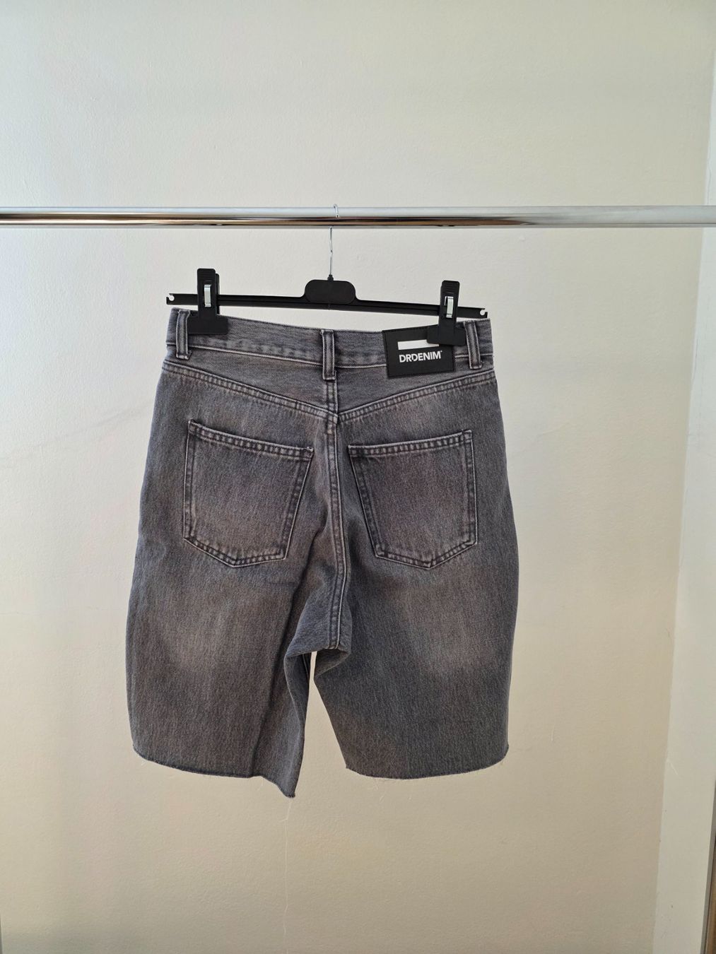 Jeans: Jeans-Shorts Dr Denim – Usato da Rothenfluh venduto da sel_j856 1