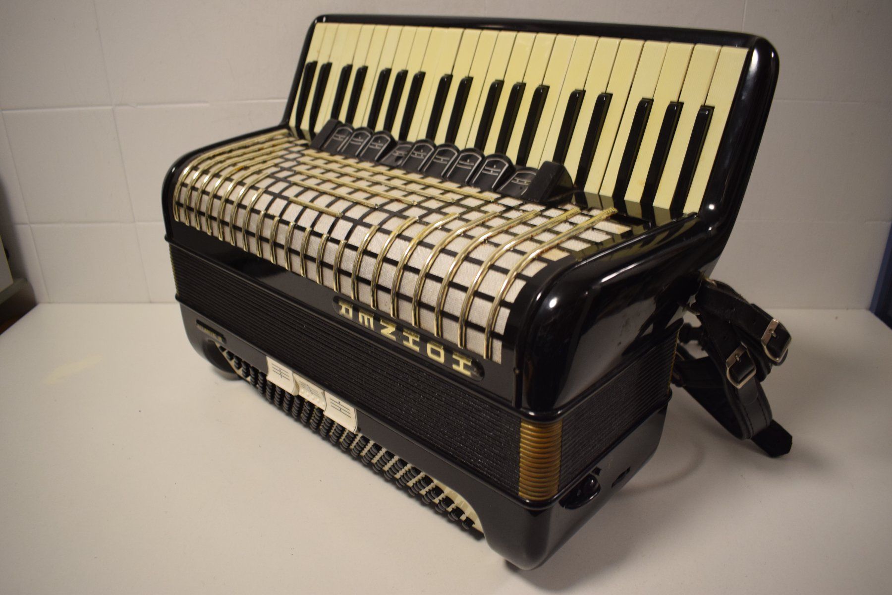 Hohner Strumenti musicali: Akkordeon Hohner Atlantic III – Usato da Zürich venduto da baumusik 2