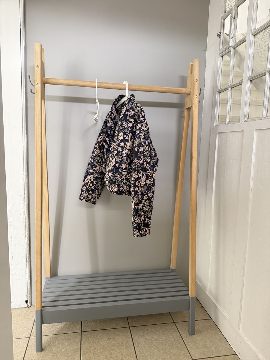 Guardaroba: Garderobe, Kleiderständer aus Holz – Usato da Aetigkofen venduto da photoallerlei
