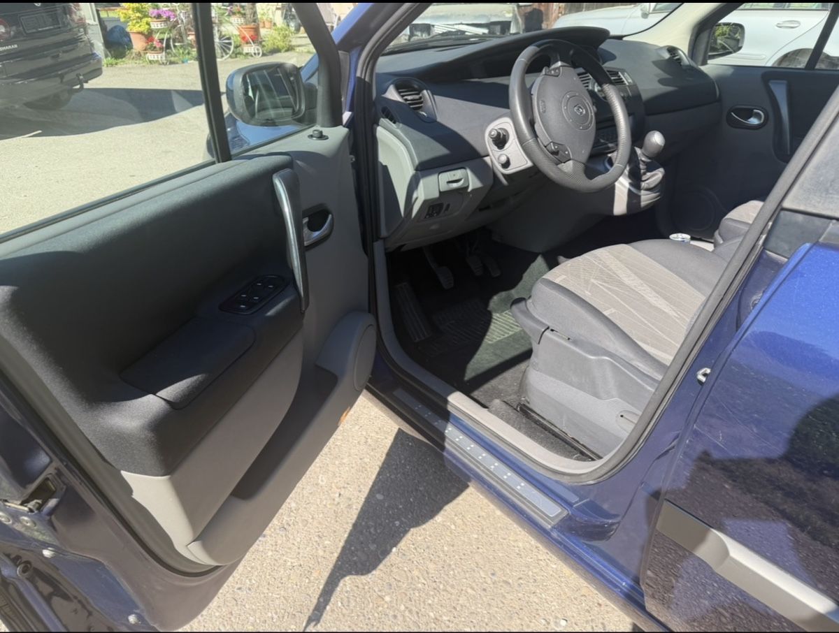 Renault Autos: Renault Scenic – D'occasion à Bülach par Miki1995_1 6
