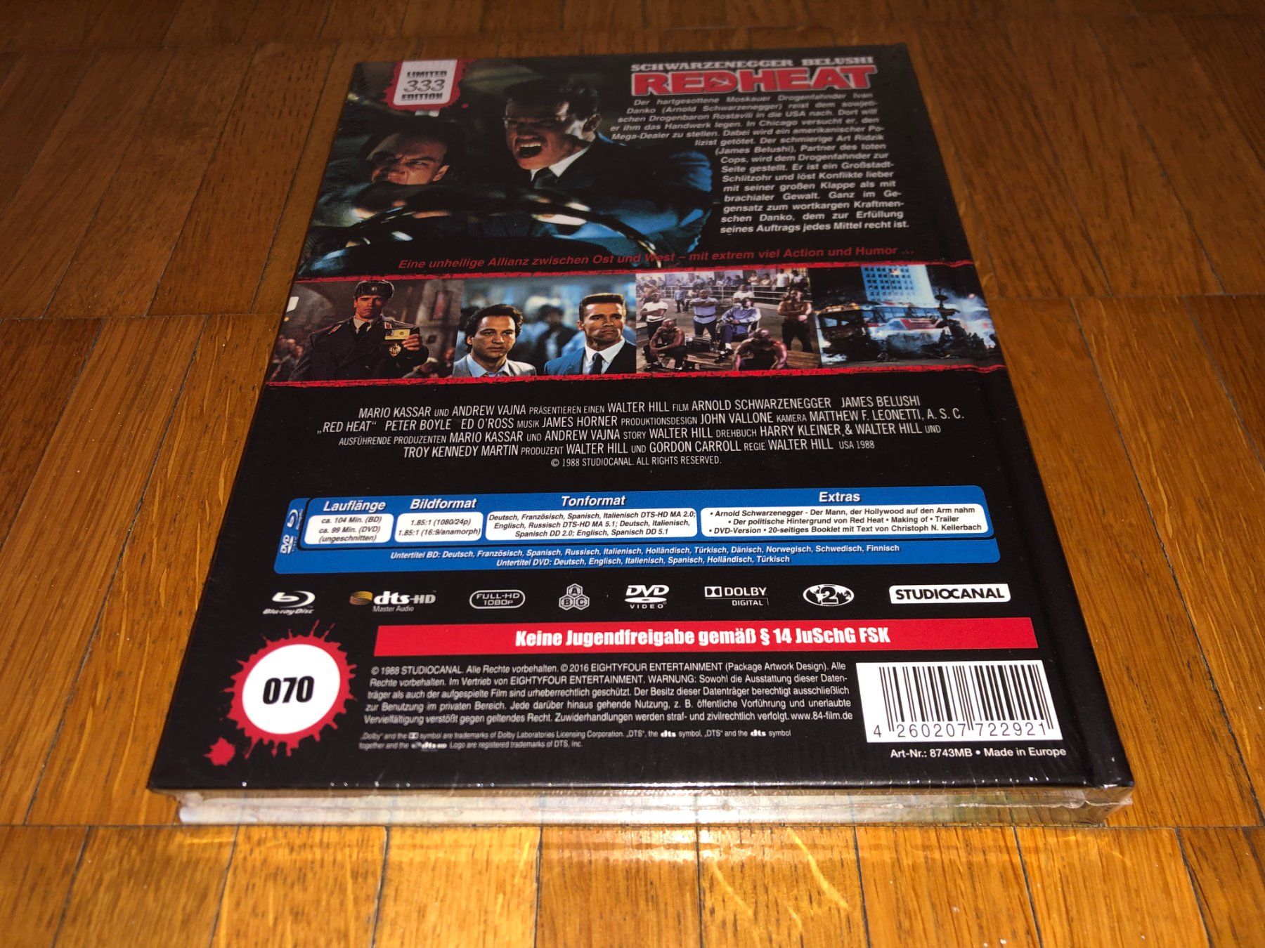 Tutti i DVDs: Red Heat - MEDIABOOK - B - UNCUT – Nuovo e nell'imballaggio originale da Basel venduto da havsok 1