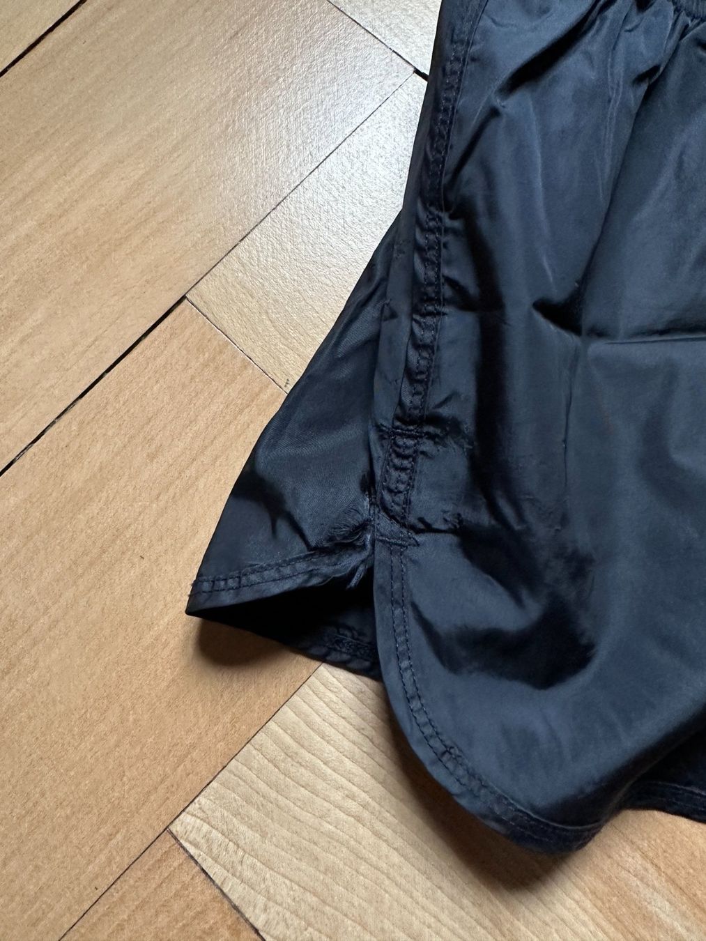 Pantaloni: NEIL BARRETT - Badehose schwarz S – Usato da Zürich venduto da Diazaio 2
