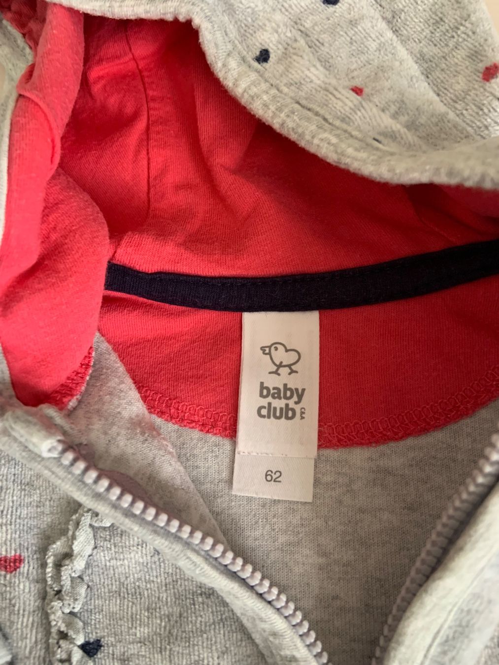 Pullover & Sweatshirts: Baby Pullover mit Herzchen 62 – Gebraucht aus Birmensdorf ZH von maca8485 1