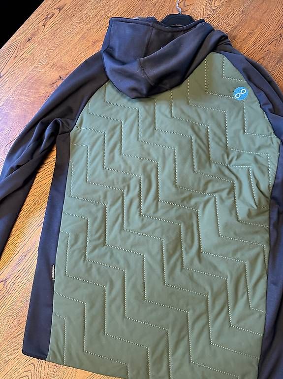 Pullover & Sweatshirts: Pyua Isolationshoodie – Gebraucht aus Uster von milla80 1