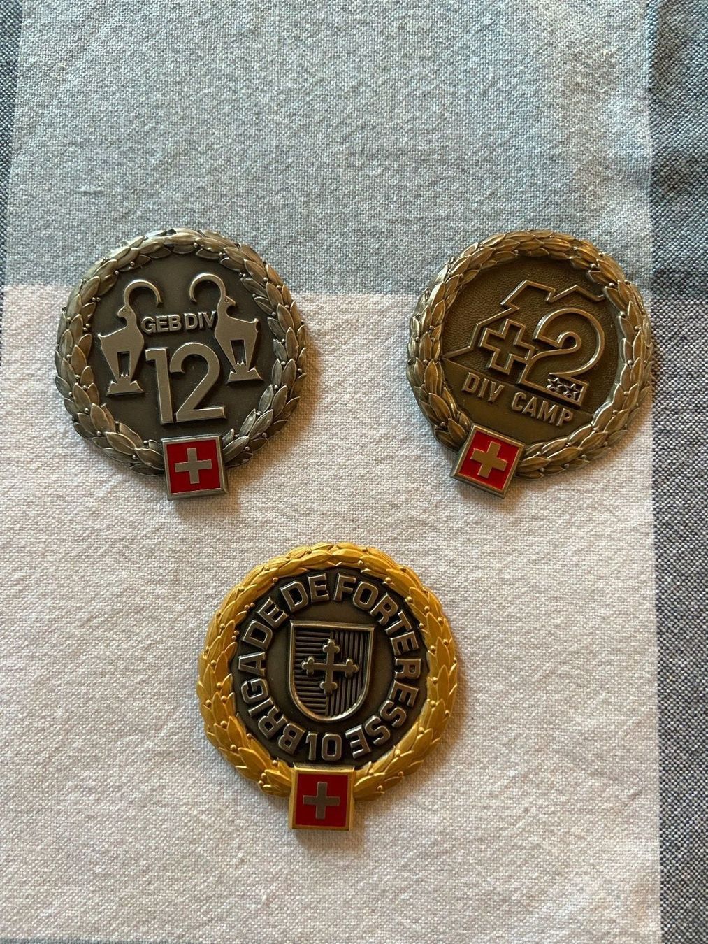 Placchette & Badge: Beret Abzeichen – Usato da Bern venduto da lugigon