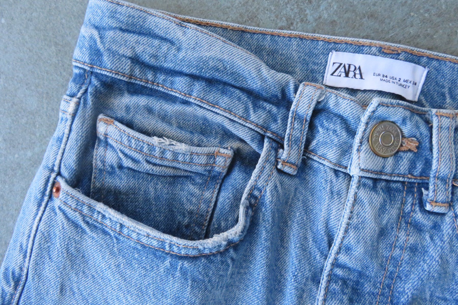 Zara Jeans: ZARA Jeans Grösse 34 – Usato da Wil ZH venduto da Tamagy 1
