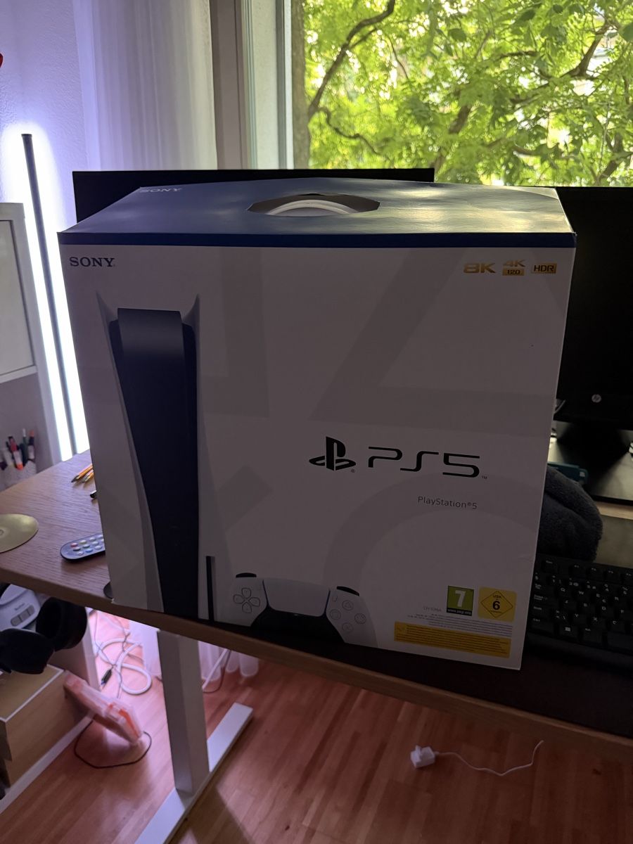 Sony Consoles: Playstation 5 Disc Edition – D'occasion à Basel par avd_5bnj 1