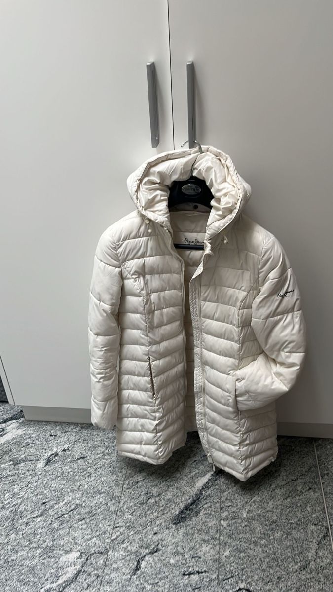 Pepe Jeans Cappotti: Pepe Jeans doudoune blanche taille M, comme neuve! – Usato da Biel/Bienne venduto da Amaxx