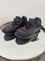 Schwarze Nike Sportschuhe Gr. 33 mit Klettverschluss