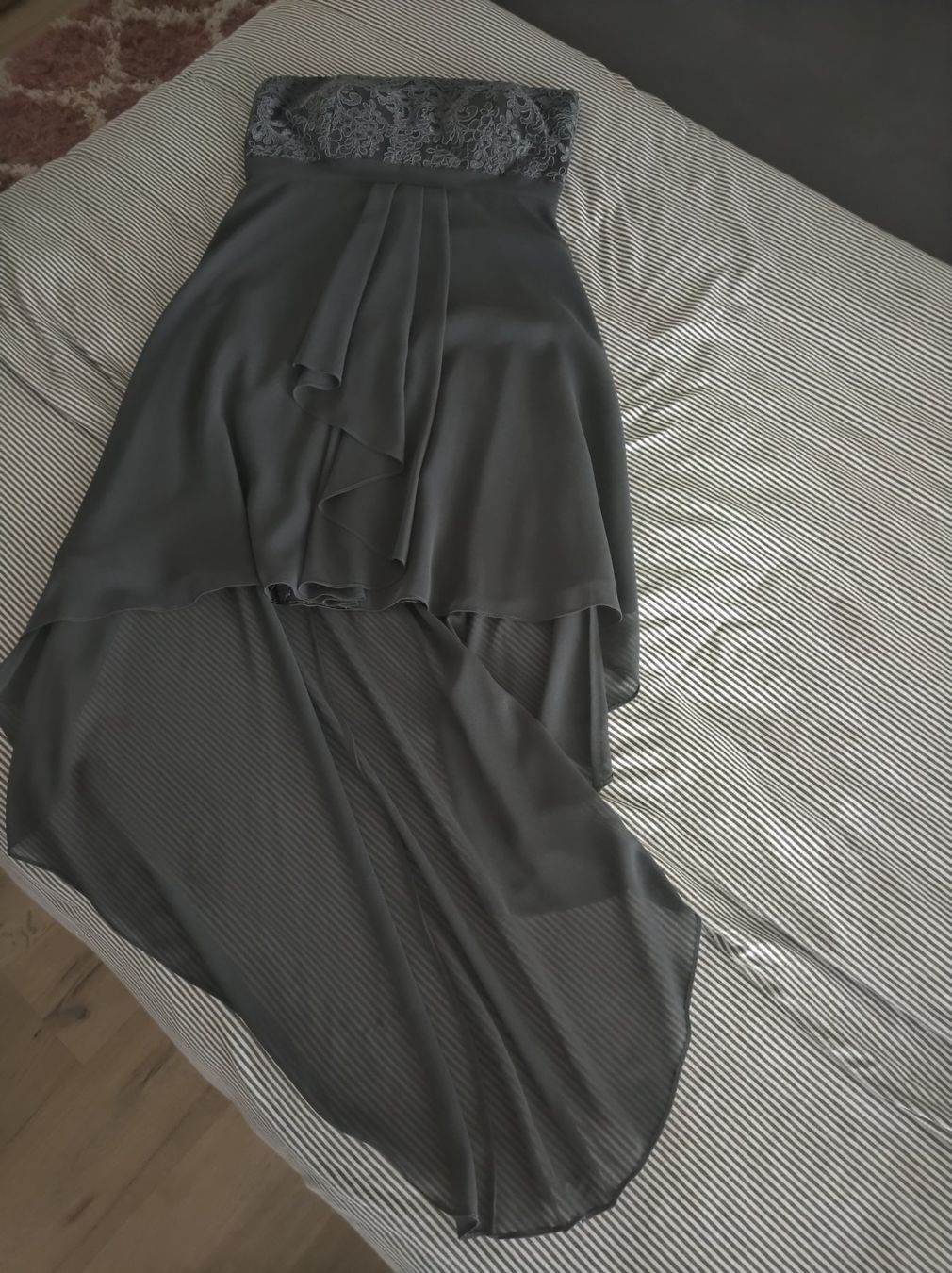 Kleider: Vokuhila Abendkleid/Festkleid – Gebraucht aus Salenstein von Silly...0