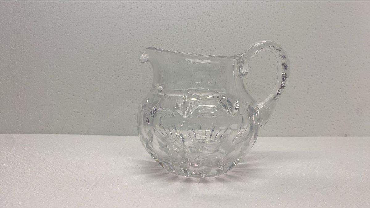 Caraffe: Glaskrug Kristall mit Schliffmuster gut erhalten – Usato da sursee venduto da trilli-tralli 1