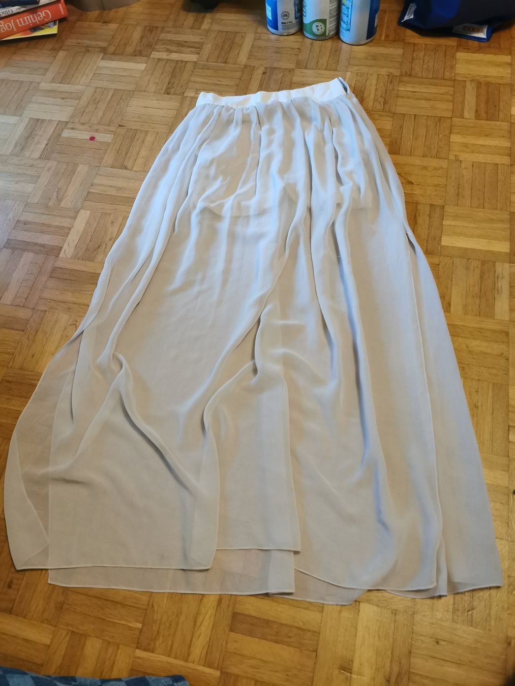 Lotti di vestiti: 2 Kleider und ein Rock Gr. S – Usato da Basel venduto da grandfamily 3