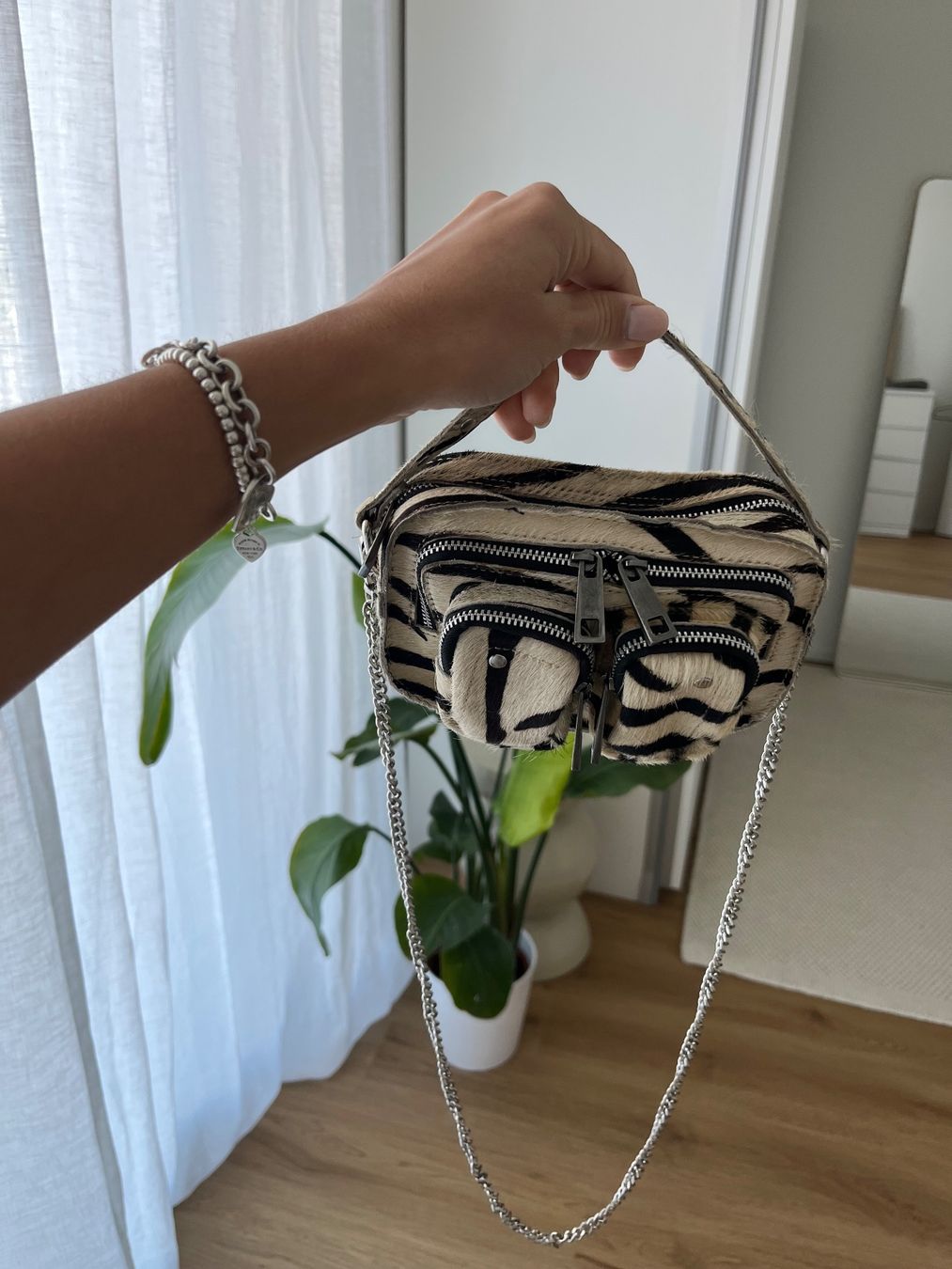 Borse da donna: Núnoo Handtasche klein – Nuovo (secondo la descrizione) da Galgenen venduto da eka_v87z