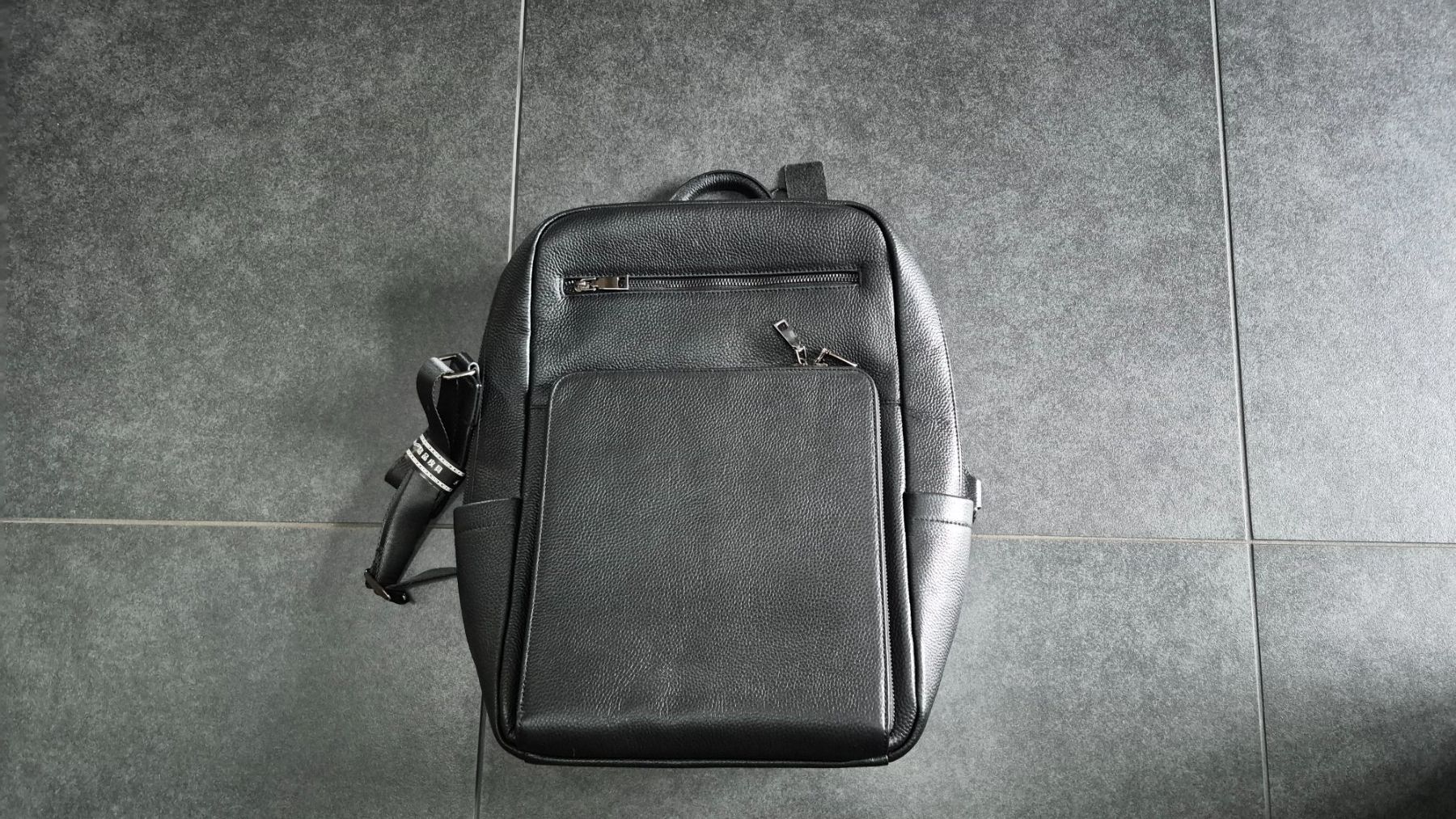 Zaini: Lederrucksack schwarz – Nuovo e nell'imballaggio originale da Neerach venduto da Kenny8165