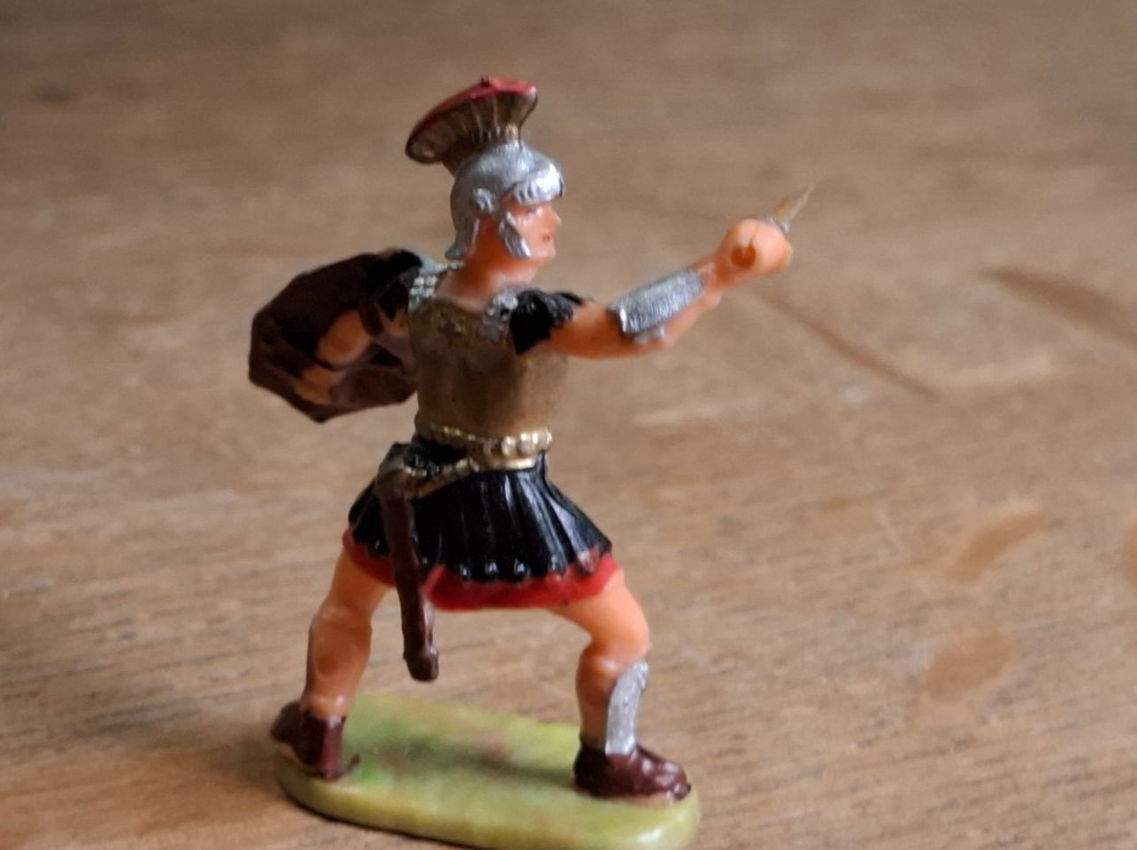 Elastolin Giocattoli: Elastolin Römer Legionär Ritter Soldat Spielfigur - Mini – Usato da Schlieren venduto da Svenja7