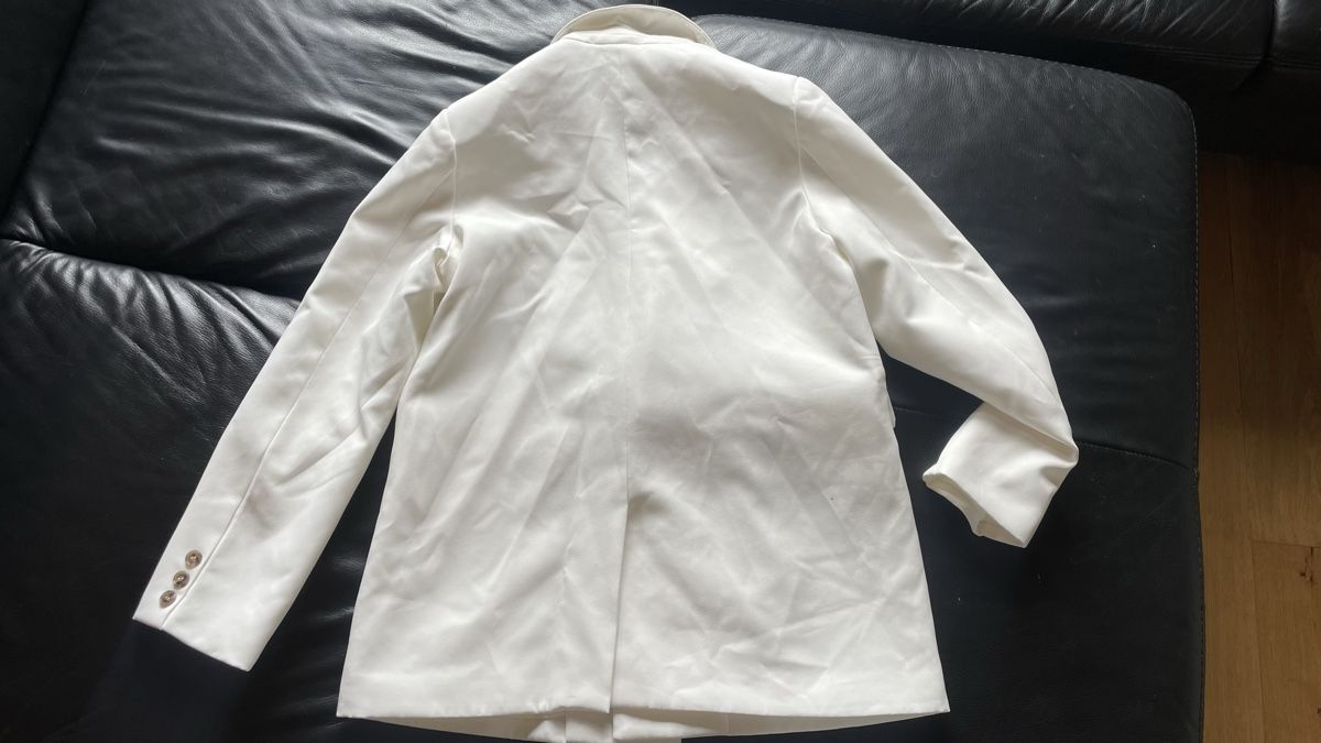 Jacken: Women's White Blazer size M – Neu (gemäss Beschreibung) aus St-Gingolph von Ynatka 1