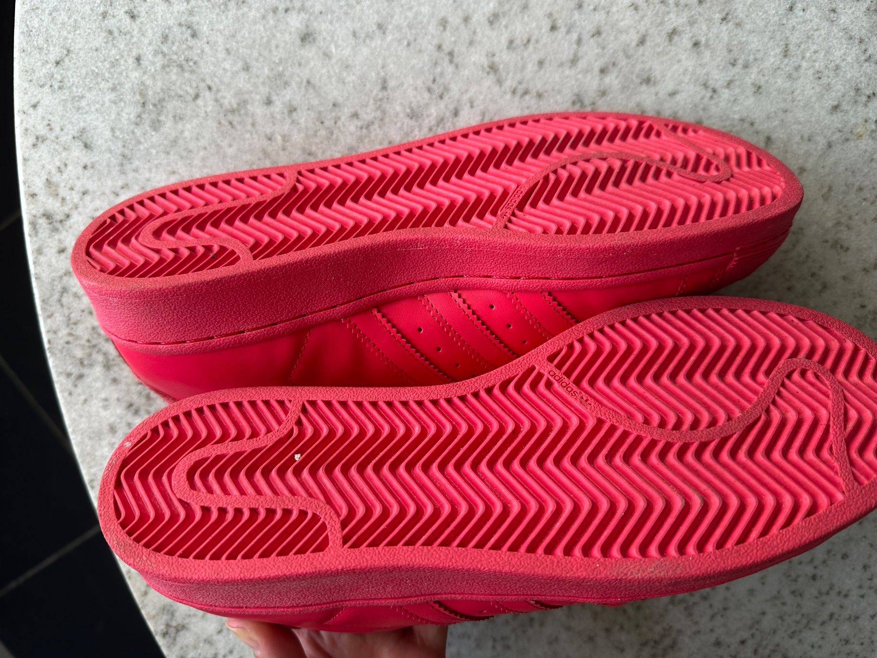 Adidas Damenschuhe: Adidas Sneakers – Gebraucht aus Rotkreuz von ang_s7kc 3