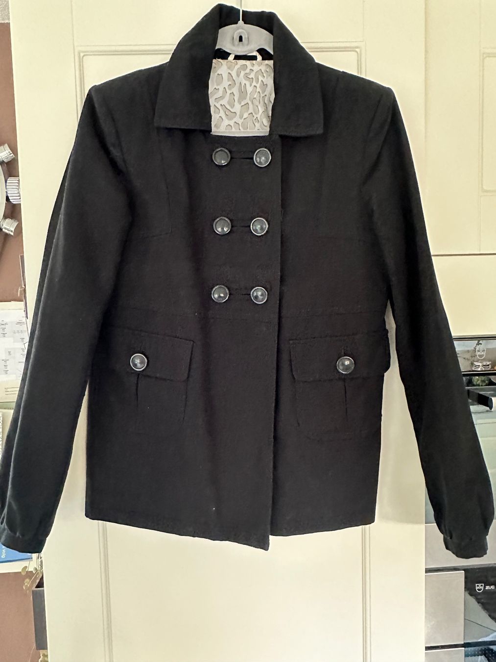 Benetton Giacche: Veste noire Benetton élégante - Taille 44 – Usato da Corminboeuf venduto da magwatch