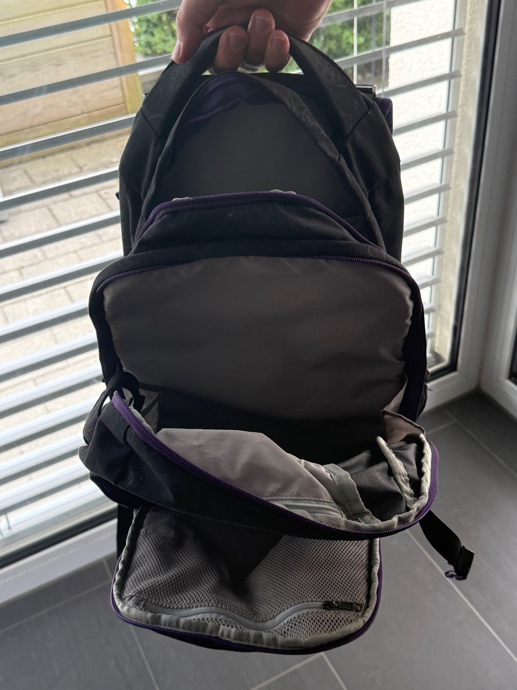 Satch Zaini: Satch Schulrucksack – Usato da Kappel am Albis venduto da nin_g9x5 5