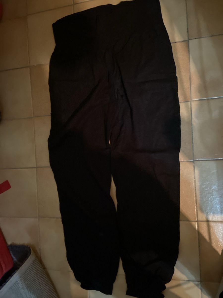 Leggings: Training noir  marque Chicorée confortable, taille haut – Usato da Genève venduto da captus