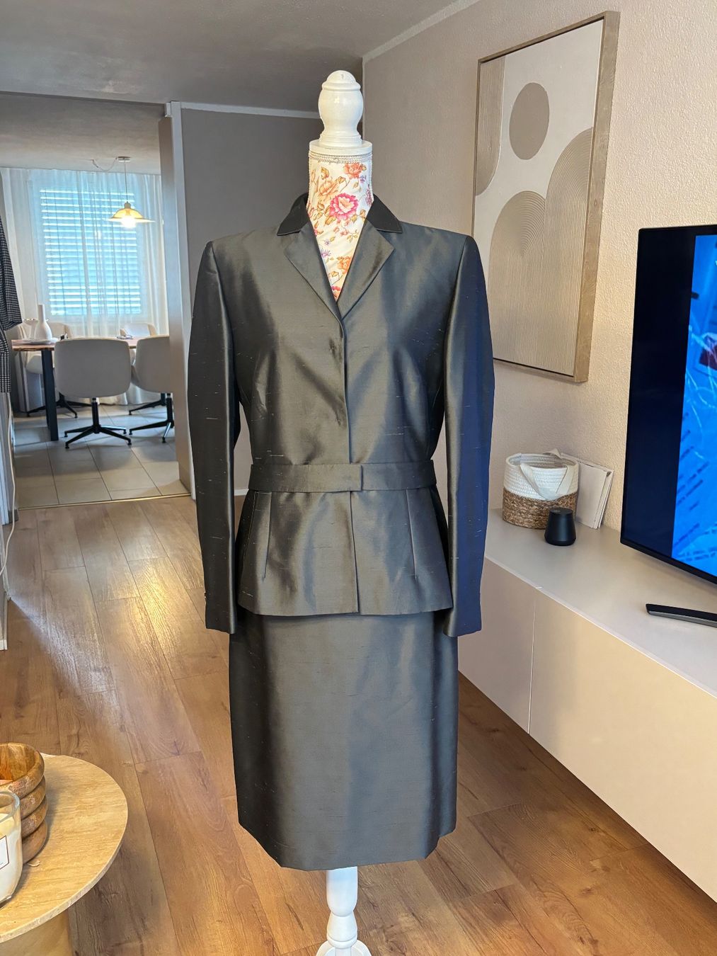 Costumes: Akris Kostüm Seide – D'occasion à St. Margrethen SG par dijanaO 2