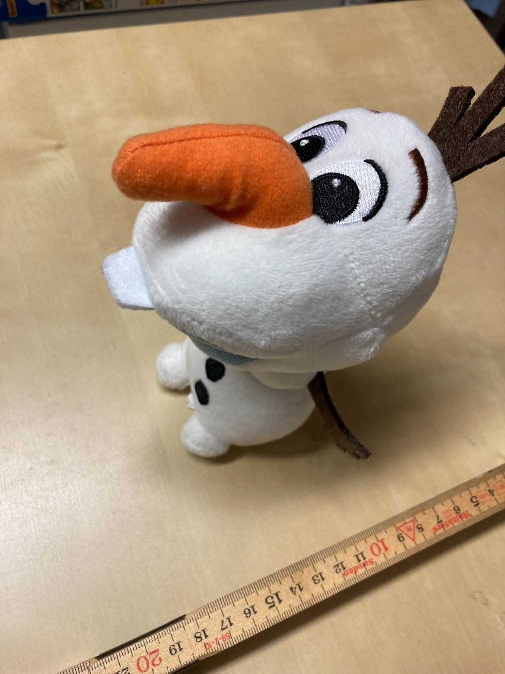 Disney Giocattoli: FROZEN 2 --> OLAF der Plüsch-Schneemann – Usato da Reinach BL venduto da Loma8 3