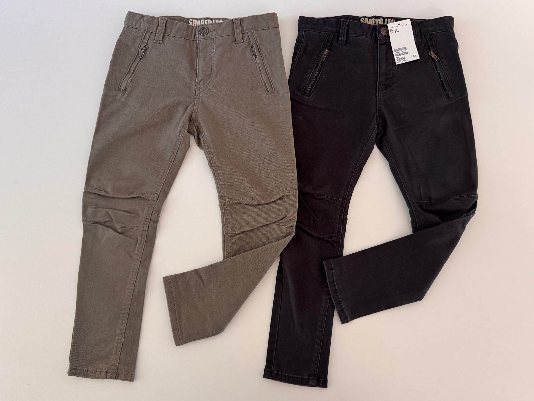 H&M Pantaloni: Neu** 2 x H&M Jeans "Shaped Leg" Gr. 116 – Nuovo e nell'imballaggio originale da Zollikon venduto da Krenapf