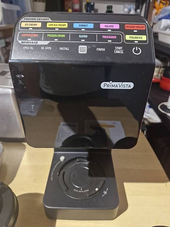 Elettrodomestici da cucina: Robot pour glaces/frozen/shake/etc. – Usato da Penthalaz venduto da chyaal