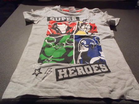 T-Shirt Grösse 128, Avengers, grau/Super