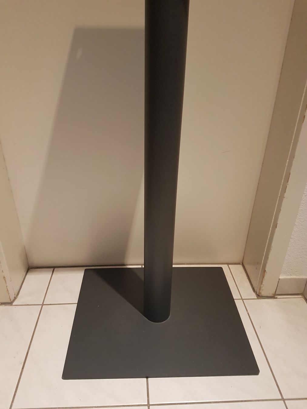 Interio Tavoli: Granittisch Stehtisch Bartisch 108cmH – Usato da Wallisellen venduto da Swissline11 3