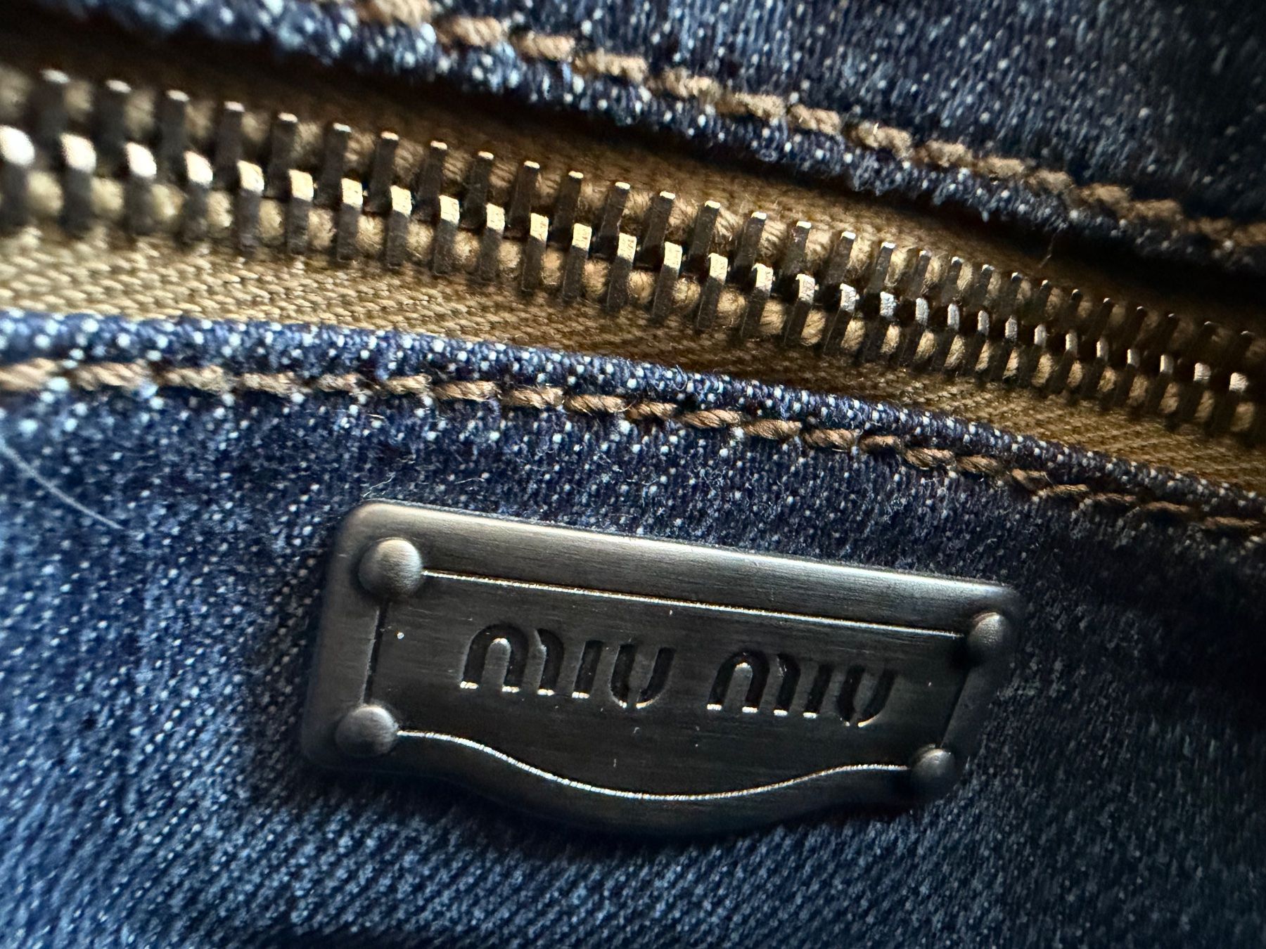 Miu Miu Borse da donna: Miu Miu Denim Tasche – Usato da Küssnacht venduto da Flowerlady 7