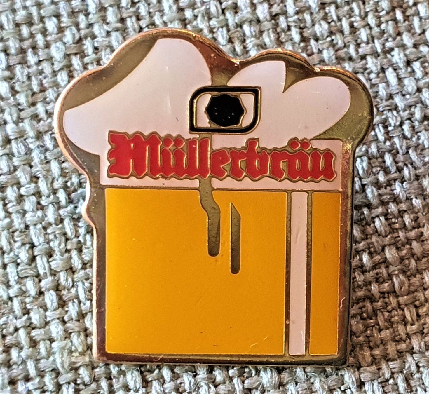 Placchette & Badge: J951 - Pin Müller Bräu – Usato da Reinach BL venduto da Boston-Verkauf