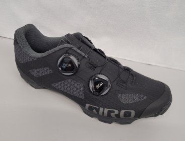 Giro Scarpe da donna: GIRO  Sector W Shoe, black/dark shadow, 41.5 – Nuovo e nell'imballaggio originale da Giswil venduto da mai_k7x7