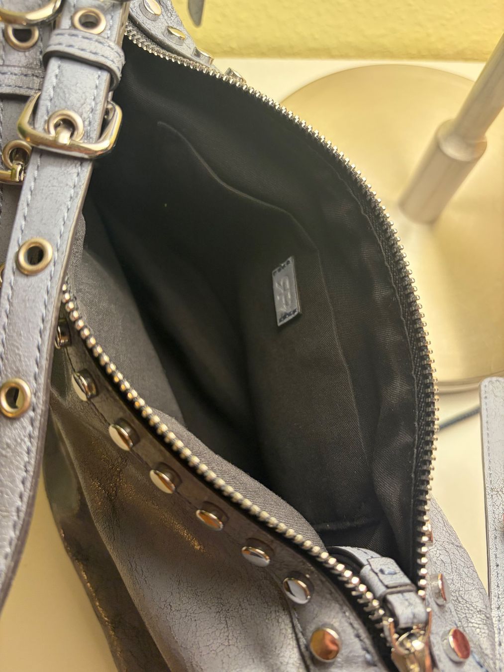 Taschen für Damen: Hellblaue Handtasche – Gebraucht aus Basel von pau_w9yw 4