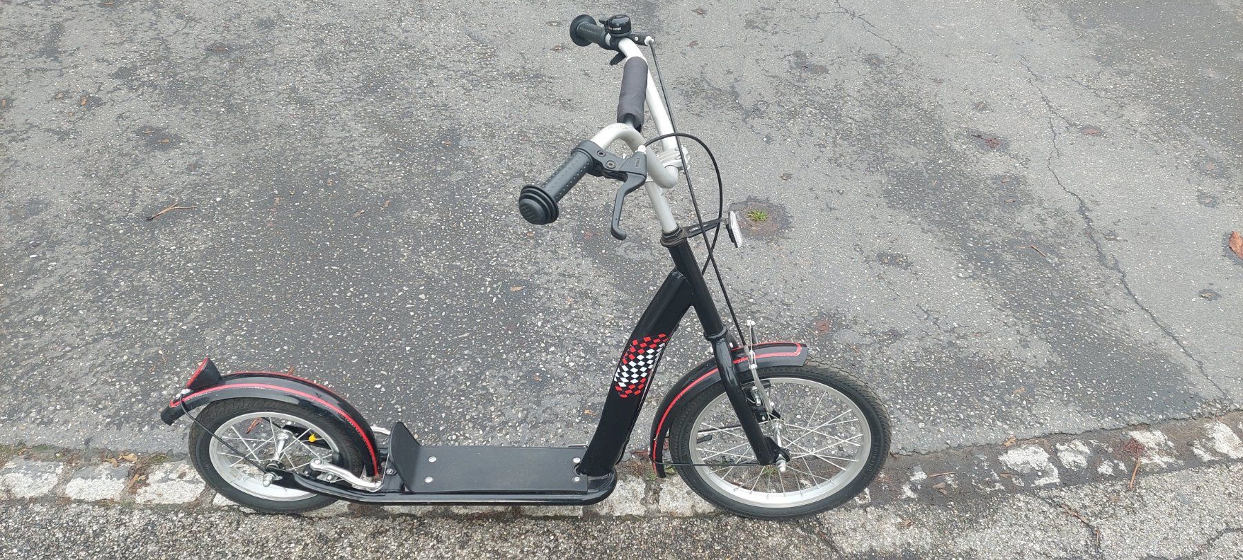 Veicoli per bambini: Trottinet 12 Zoll Laufräder – Usato da Wiedlisbach venduto da bitterlibike