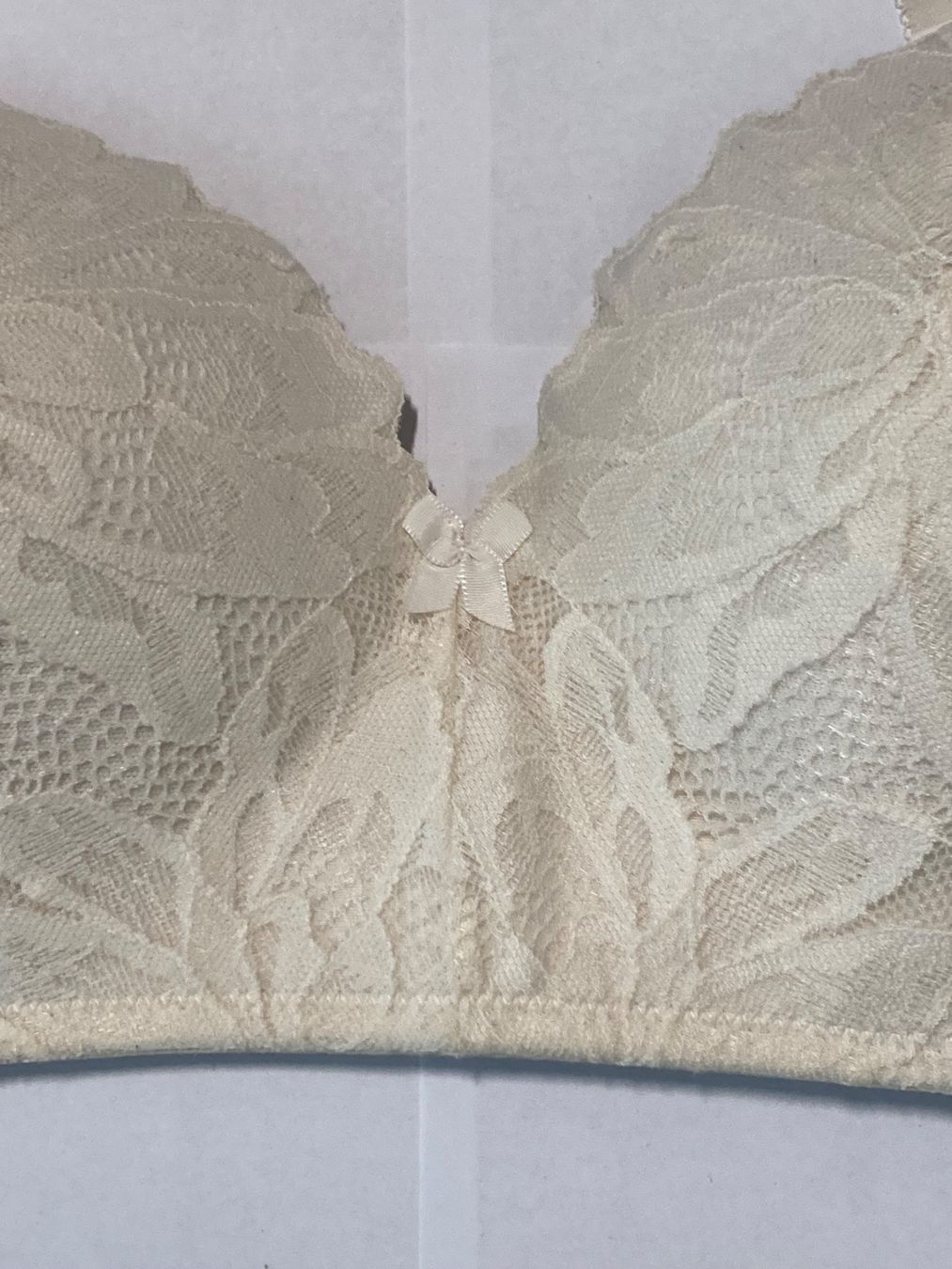 C&A Altra biancheria intima: Bügelloser BH 70B Cremeweiss – Usato da Pfungen venduto da 17j_5zgy 2