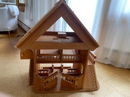 Kombinierter Holz Puppenhaus oder Stall guter Zustand