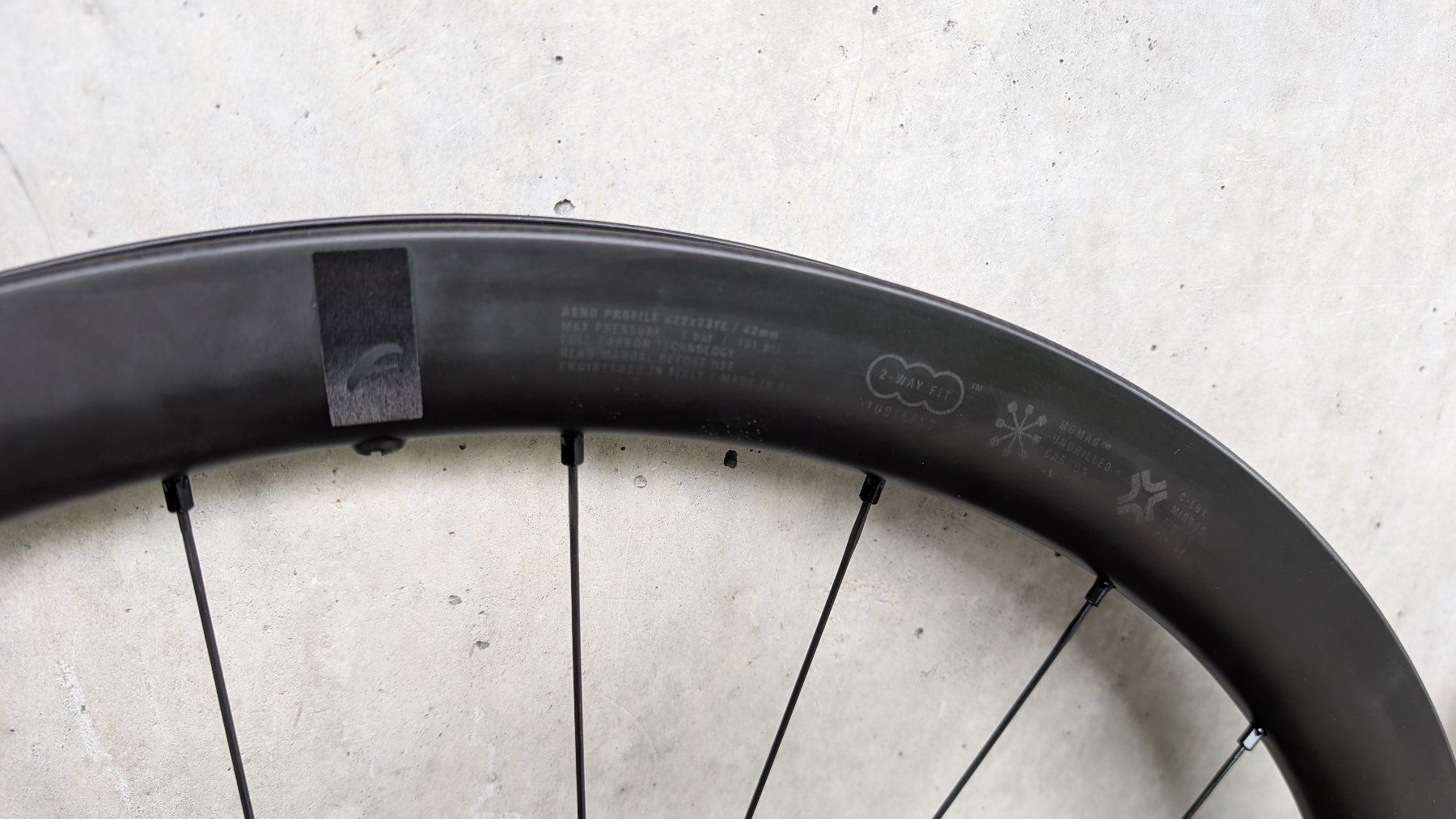 Fulcrum Pezzi di ricambio: Fulcrum Wind 42 Carbonräder – Usato da Liebefeld venduto da Pacem 4