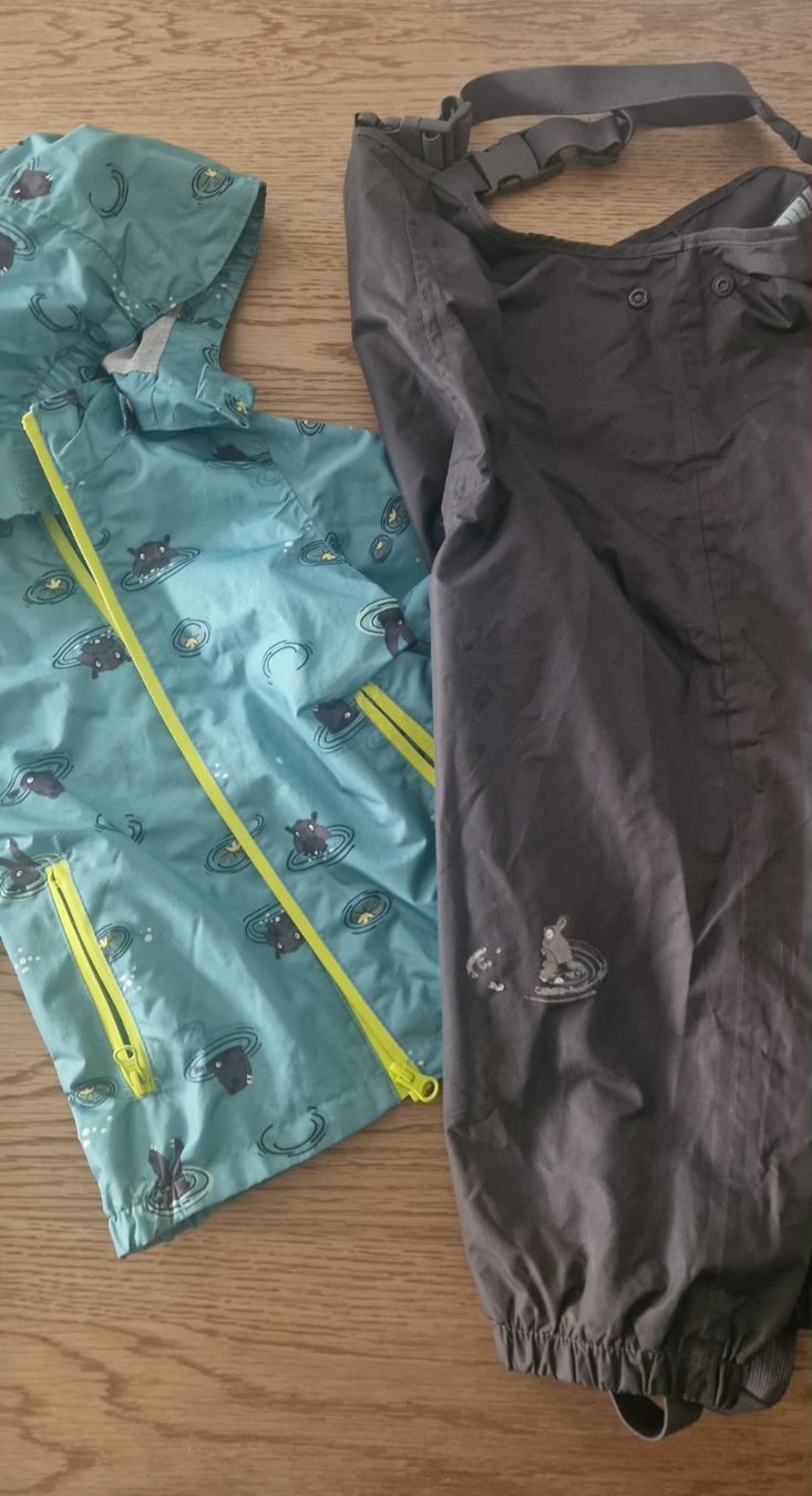 Giacche & Cappotti: Regenset Grösse 98/104 gebraucht – Usato da Seftigen venduto da G00