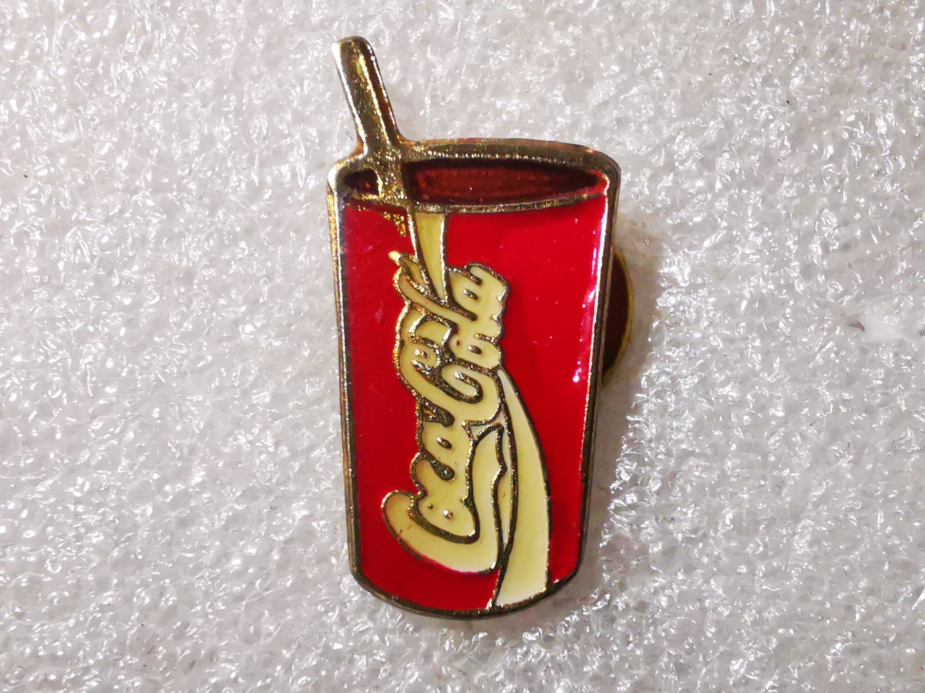 Placchette & Badge: Ansteckpin 10: Coca Cola – Usato da Oppligen venduto da Pin-Fall-Shop