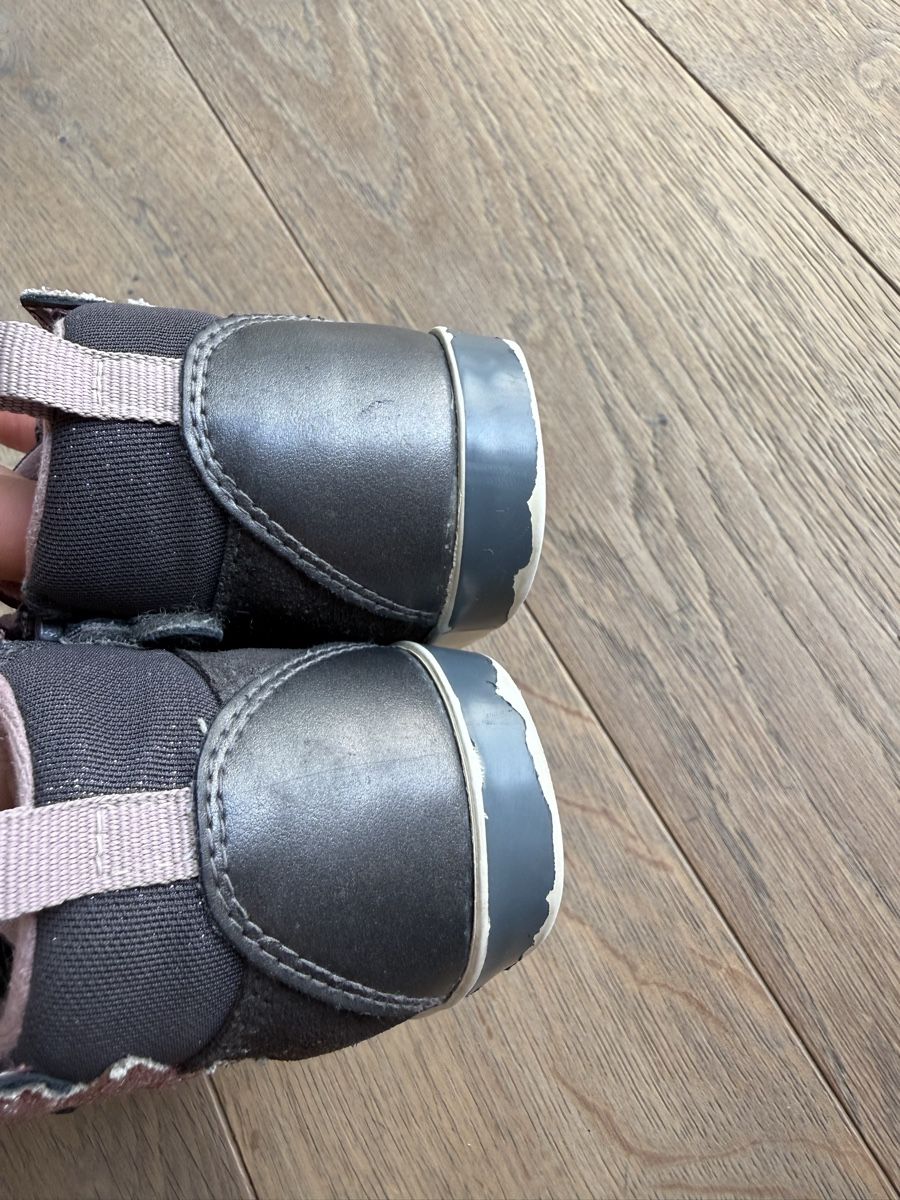 Geox Scarpe per ragazze: GEOX warm lining leather Sneaker,  23 – Usato da Zug venduto da Nat.yushkevich 8