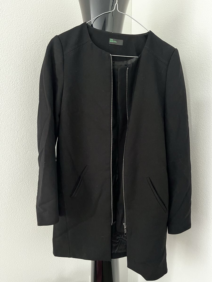 Benetton Manteaux: Mantel schwarz elegant Gr. S/M – Neuf (Voir description) à Hinwil par dire07