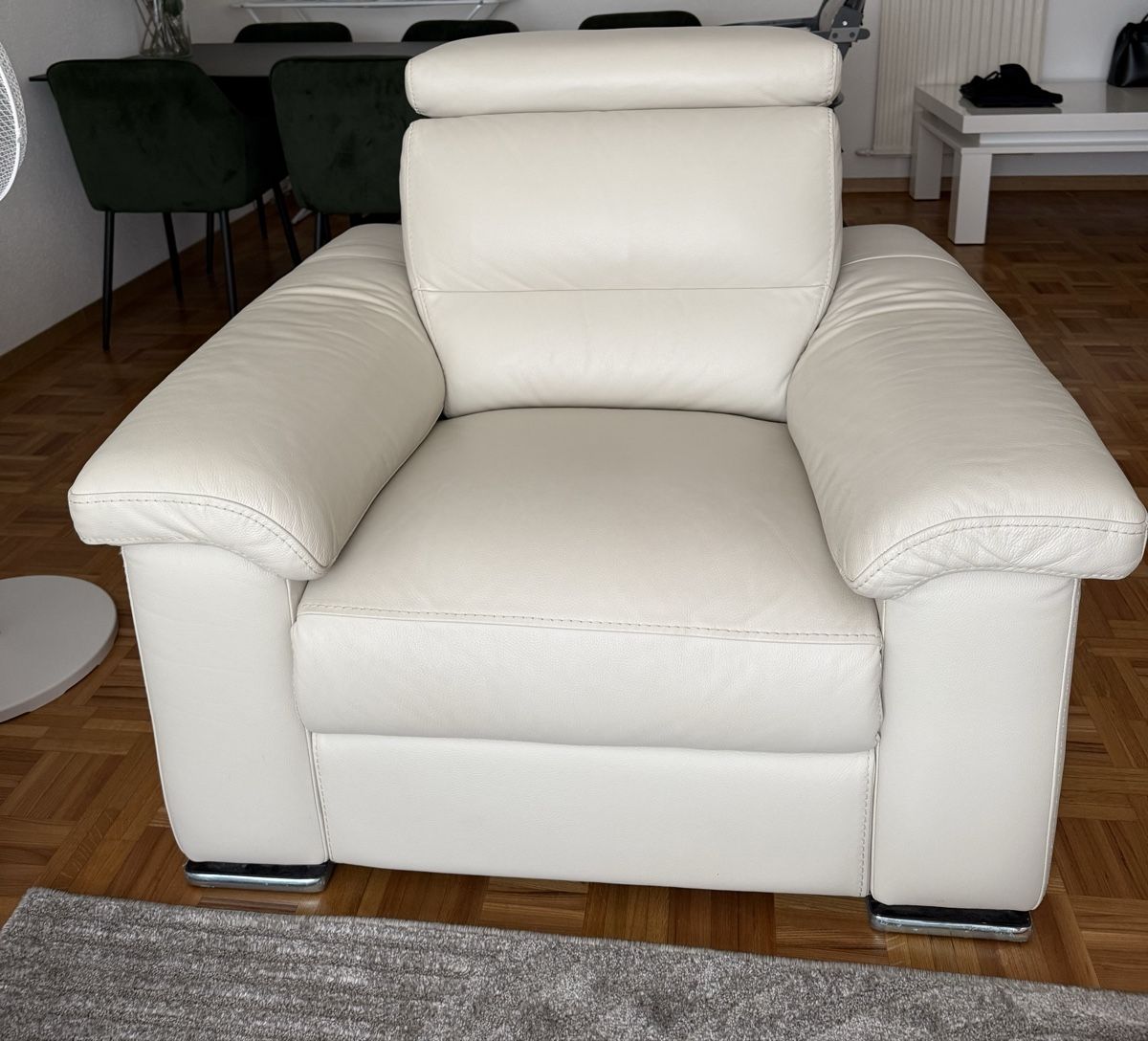 Livique Sofas:         Salon cuir véritable 3+2+1 - relax électrique  – Gebraucht aus Montreux von eni_hp6s 4
