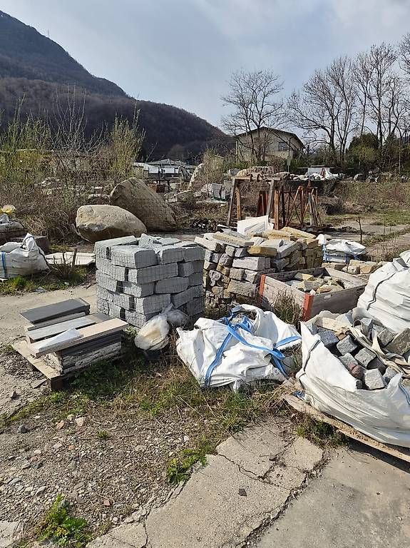 Tutte le macchine: Sassi da Muro – Usato da Rivera venduto da GenerelliSA 1