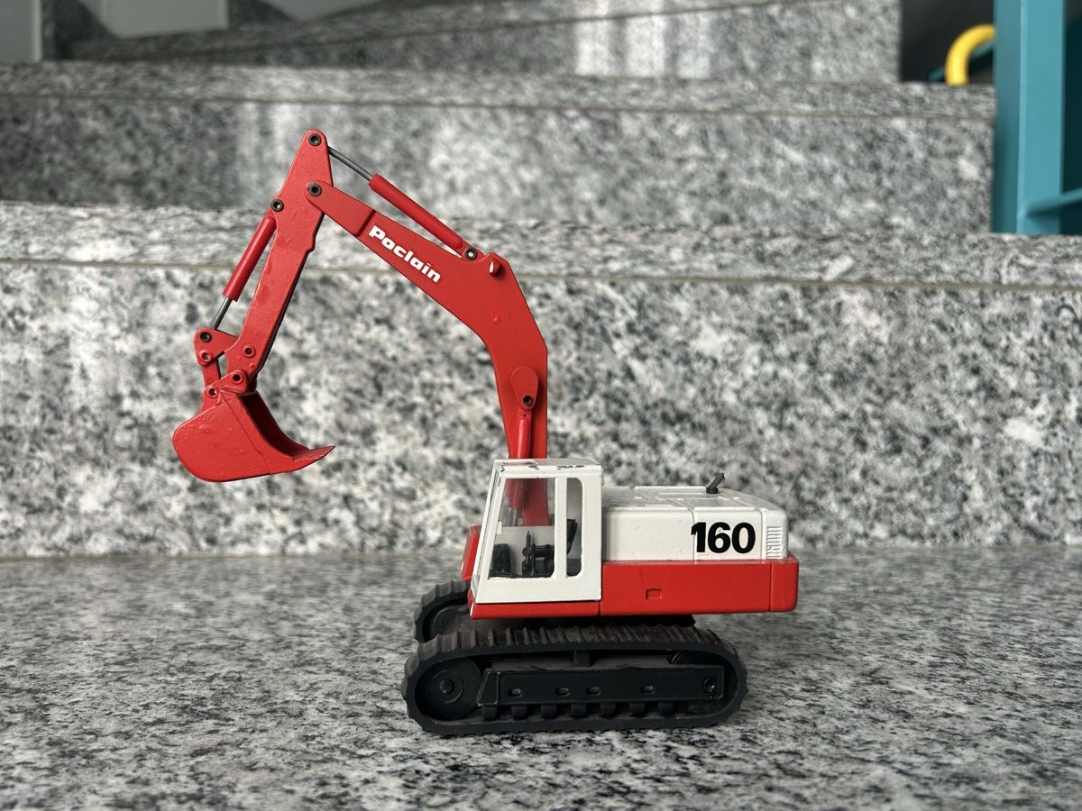 Conrad Kit di modellismo & Modellini statici: Poclain 160, 1:50 , Conrad – Usato da Horw venduto da Tigercat635